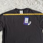 ASICS  Women’s Meshed Short sleeve performance tee in black size Large Photo 4