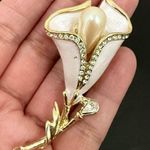 Vintage Unsigned Pale Pink Enamel Faux Pearl Calla Lily Flower Brooch 20g. Gold Photo 5
