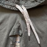 Vuori NWT Boyfriend Jogger in Laurel Heather Green Size X-Small Photo 6