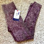 Champion NWT  Womens Moisture Wicking Capri Leggings Dark Berry XS Eco Infinity Photo 1
