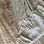 Laundry by Shelli Segal Metallic silver gown - Photo 8