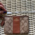 Coach  Signature C Leather Wristlet‎ Photo 6