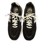 New Balance  tennis shoes Photo 0