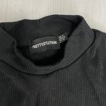 Pretty Little Thing Black Crop Open Back Top Photo 3