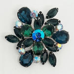 Vintage 60s 70s Green Stone Floral Flower Brooch Pin Photo 0
