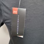 Under Armour  black streaker threadborne sccopneck tee size xs Photo 7