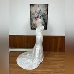 None Beautiful New Boutique Wedding Gown from the U.K. Photo 3