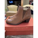 Munro  Jackson Bootie in‎ Cuero Leather Brown Size 7 Classic Side Zip Photo 2