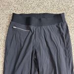 Athleta  Mod Trekkie Crop Pants Size 4 Ripstop Black Nylon Outdoor Pull On 291743 Photo 2