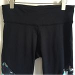 Fabletics Black Blue Pink Print Mid-Rise Mesh Powerhold Capri Workout Leggings Photo 3