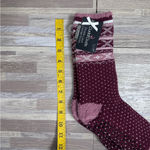 Cuddl Duds  Burgundy and Pink Patterned No Slip Socks NWT (Size 4-10) Photo 5
