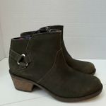 Teva  Women’s Olive Boots size 6 Photo 8