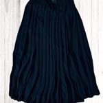Uniqlo Black Pleated Skirt Photo 1