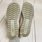 New Balance Women's 520 Light Cashmere Gold Sneaker Size 9 Photo 4