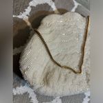Vintage ivory/white tiny beaded scalloped bag Photo 4