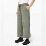 Lululemon  On the Fly Wide-Leg 7/8 Pant *Woven
Grey Sage Photo 4
