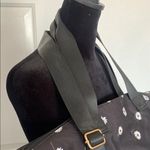 Alice + Olive X FABFITFUN DUFFEL Daisy Bag Black Photo 2