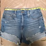 Good American  good curve high rise stretch denim jean shorts 4/27 Photo 7