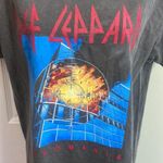 Forever 21 NWT Def Leppard Band Tee Photo 2