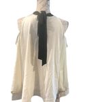 Yilian Fashion Pearl Button Top Large White Photo 9