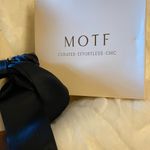 MOTF Silk Hair Band #2 Black Photo 5