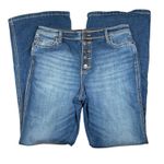 Wrangler  Flare Jeans Womens 11/34 32x33 High-Rise Button Fly Denim Faded EUC Photo 0