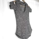 Almost Famous | | Heather Gray Cold Shoulder Keyhole V Neck Short Sleeve Top Photo 2