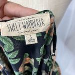 Sweet Wanderer cold shoulder top Photo 8