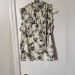 Who What Wear  Women's Black & Cream Floral Sleeveless Top size small Photo 1