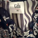 CAbi  Sleeveless Ruffle Neck Blouse Navy Blue Paisley Stripe Print Size XS Photo 3
