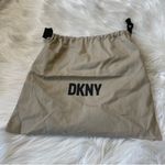 DKNY  THE EFFORTLESS TOTE MINI Photo 3