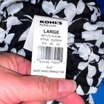 Elle Black White Floral Must Have Crinkle Short Sleeve Tee Sz Large NWT Photo 3