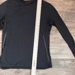 Lululemon  Atletica Long sleeve Shirt Black Pre-Owned No Size #309 Photo 4