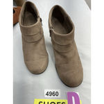 Aerosoles Womans Booties 6.5 M Tan Side Zip Stacked Heel Round Toe Photo 1