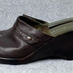 Tommy Hilfiger  Women's Brown Leather Clog Mules Size 9.5M Casual Photo 3