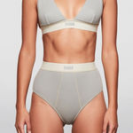 SKIMS ‎ Cotton-Blend Plunge Bralette Photo 0