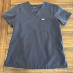 FIGS Technical Collection Scrub Top Gray Size Small Style 1000211 Photo 1