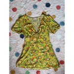 Urban Outfitters UO Bettie Twist Front Yellow Floral V-Neck Mini Dress Size M Hippie Boho Retro Photo 3
