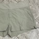 Athleta  Trekkie North Short Khaki Size 18 Photo 3