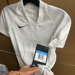 Nike Youth Medium Dri-Fit Jersey Photo 1