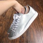 Schutz • Ofelia Prata Sneaker metallic silver lace up trainer court shoe Photo 7