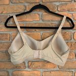 Hanes  Signature Cooling Comfort Wireless Convertible T-Shirt Bra W507 Tan -‎ L Photo 1