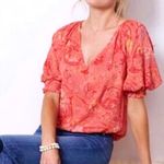 Evereve  Floral Paisley‎ Crepe V-Neck Blouse Women's Small Coral Preppy Career Photo 0