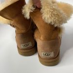 UGG  Australia Bailey button short boots‎ chestnut size 6 Photo 3