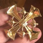 Trifari Vintage enamel and pearl Maltese cross brooch pin Photo 5