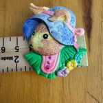 Vintage ceramic bunny rabbit with a bonnet pin brooch Brown Photo 3