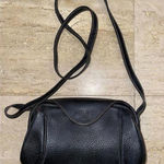 Vtg Guy Laroche Paris shoulder Crossbody Leather Purse Black 9”x6”x4” Photo 0