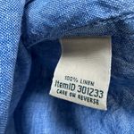 Ll bean Women’s linen Blue chambray Button Photo 2
