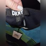 DKNY New w/tags Women's Printed Jewel-Neck Flutter-Sleeve Top Photo 4