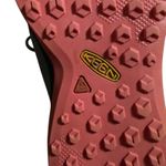 Keen  Women's Tempo‎ Flex Waterproof Hiking Shoes Size 6 Gray Pink Trail Outdoor Photo 9